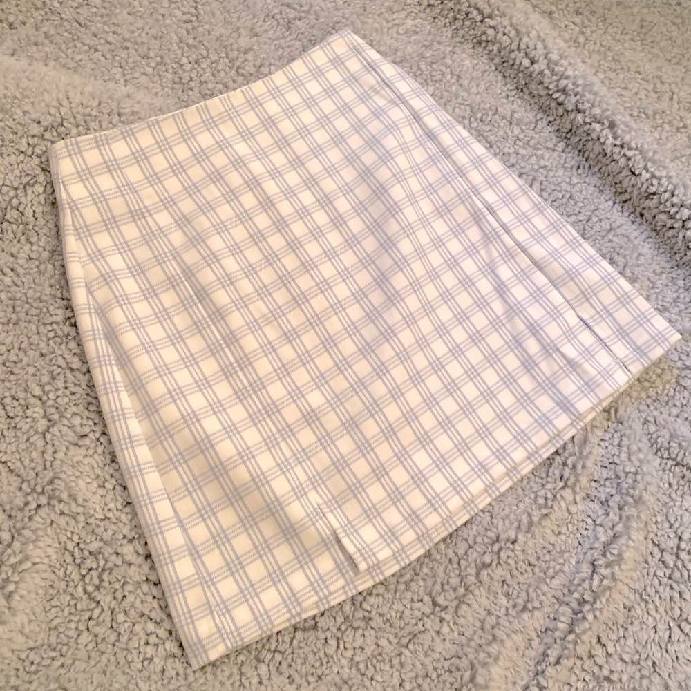Brandy Melville mini skirt
